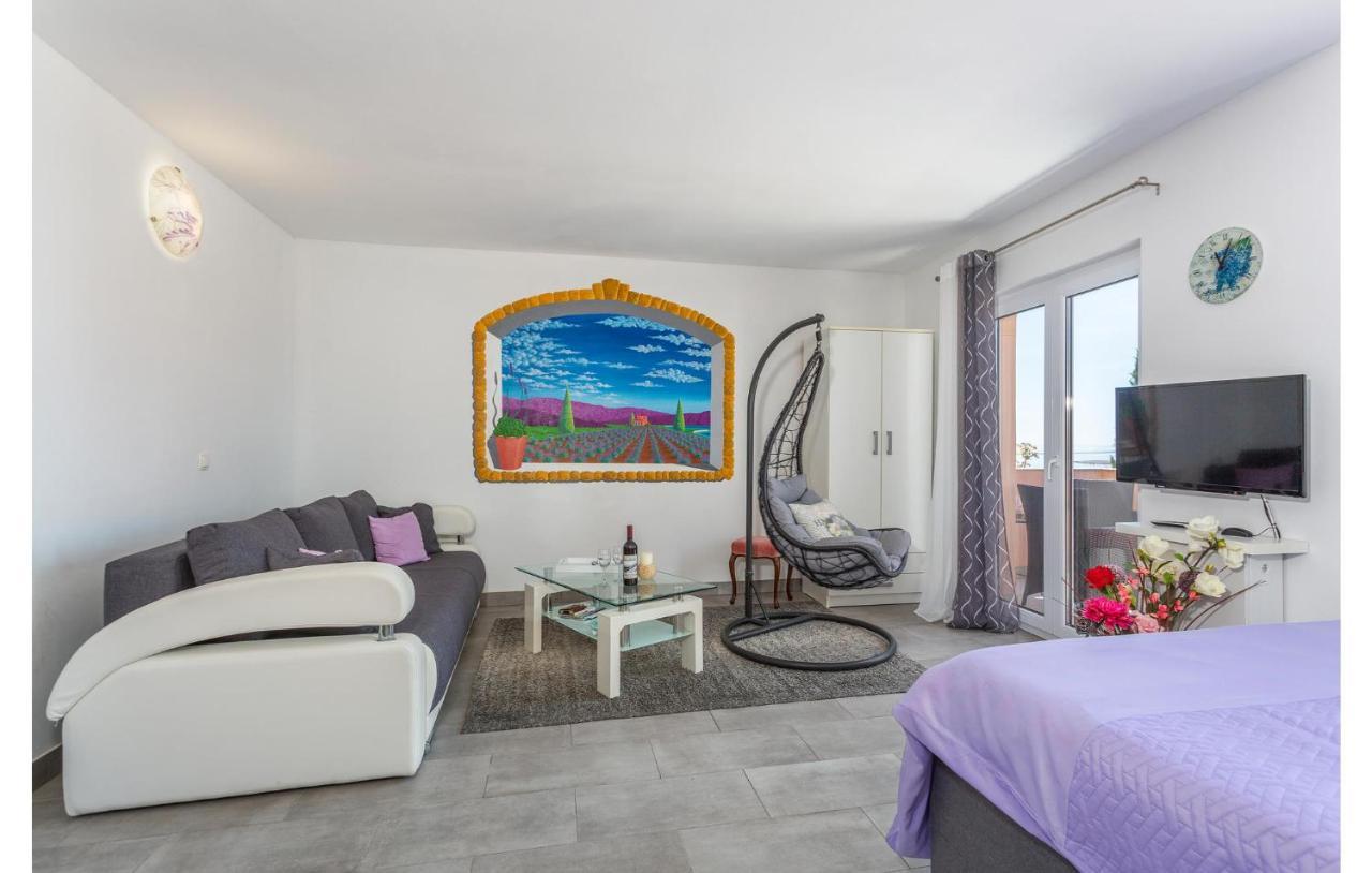 Beautiful Apartment In Stara Baska With Wifi מראה חיצוני תמונה